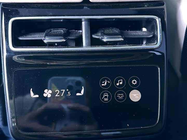 Фото 6 - Zeekr 001