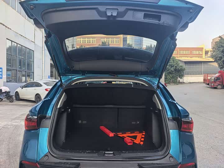 Фото 9 - BYD Yuan Plus