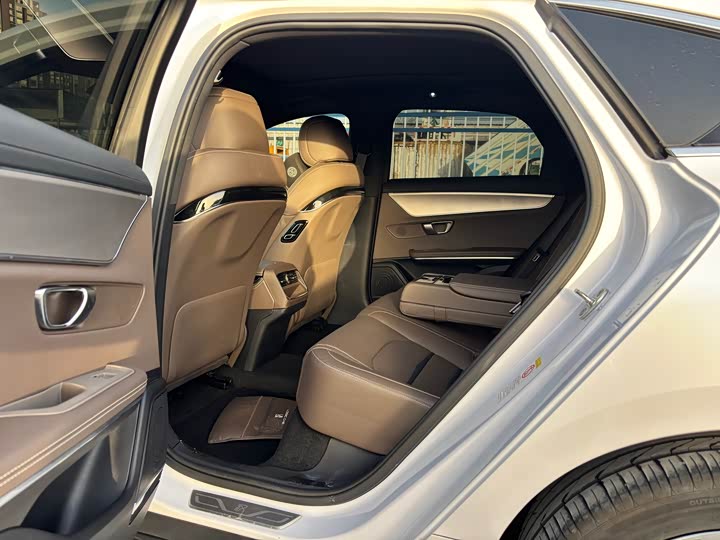 Фото 11 - BYD Han