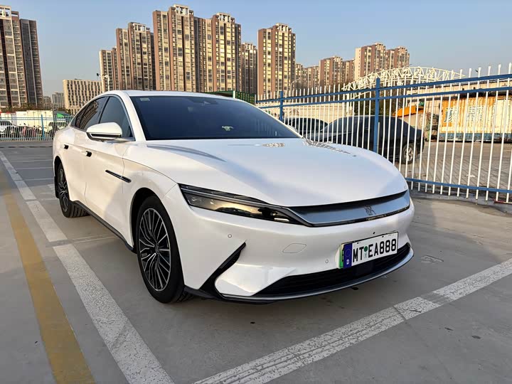 Фото 3 - BYD Han