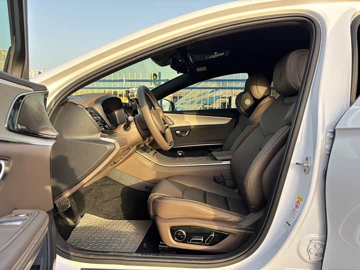 Фото 4 - BYD Han