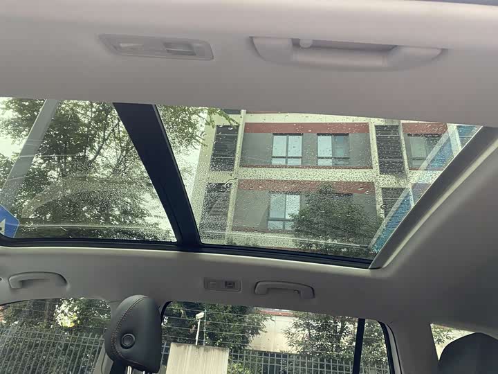 Фото 12 - Volkswagen Tiguan L Hybrid