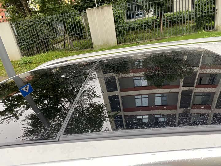 Фото 13 - Volkswagen Tiguan L Hybrid