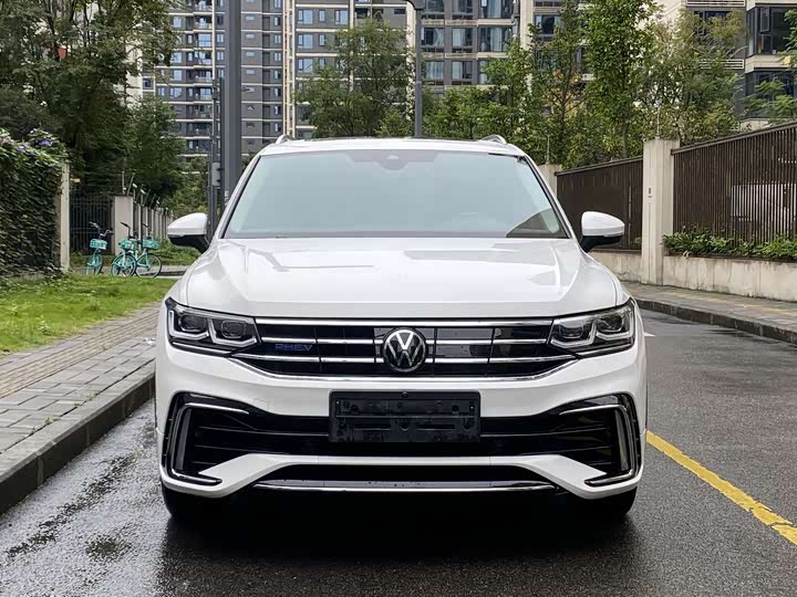 Фото 5 - Volkswagen Tiguan L Hybrid