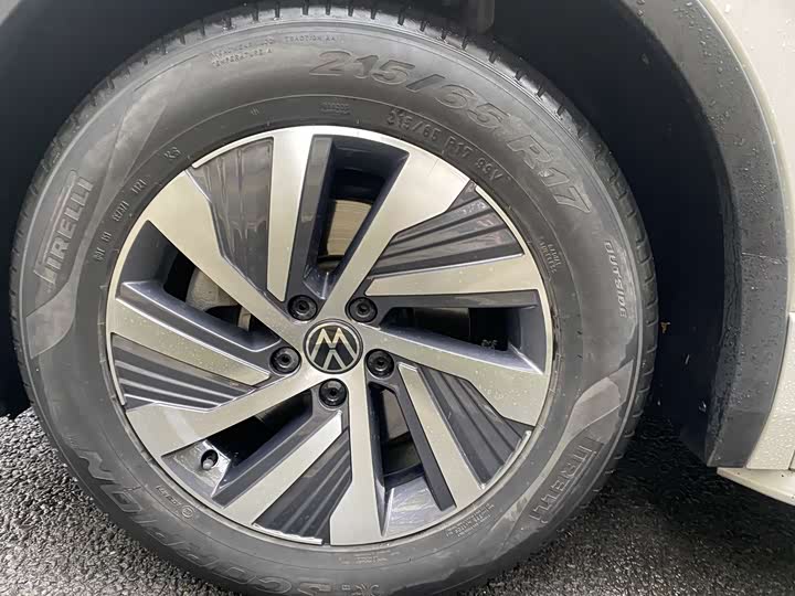 Фото 7 - Volkswagen Tiguan L Hybrid