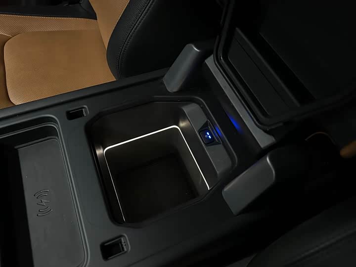 Фото 14 - Land Rover Defender