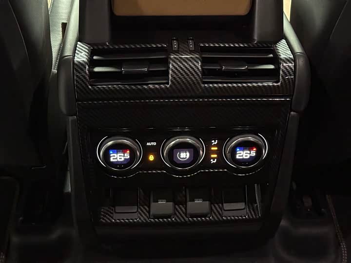 Фото 22 - Land Rover Defender