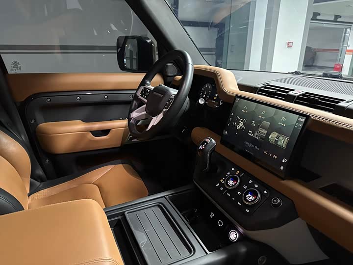 Фото 23 - Land Rover Defender