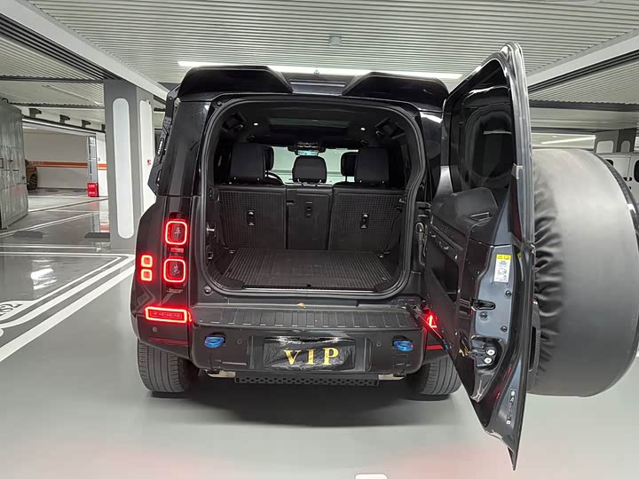 Фото 25 - Land Rover Defender