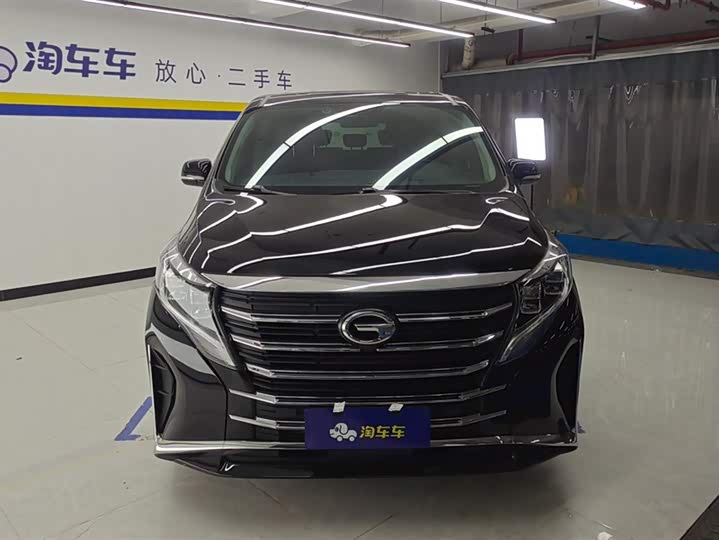 Фото 2 - GAC Trumpchi M8