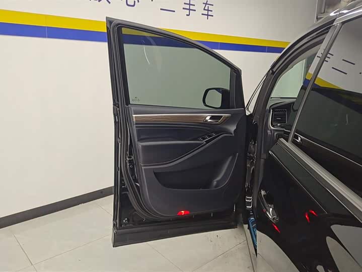 Фото 7 - GAC Trumpchi M8