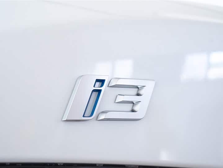 Фото 13 - BMW i3