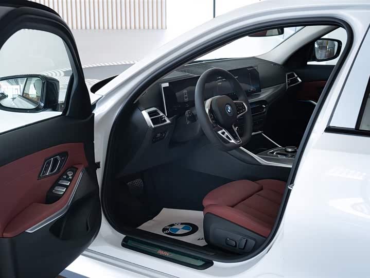 Фото 15 - BMW i3