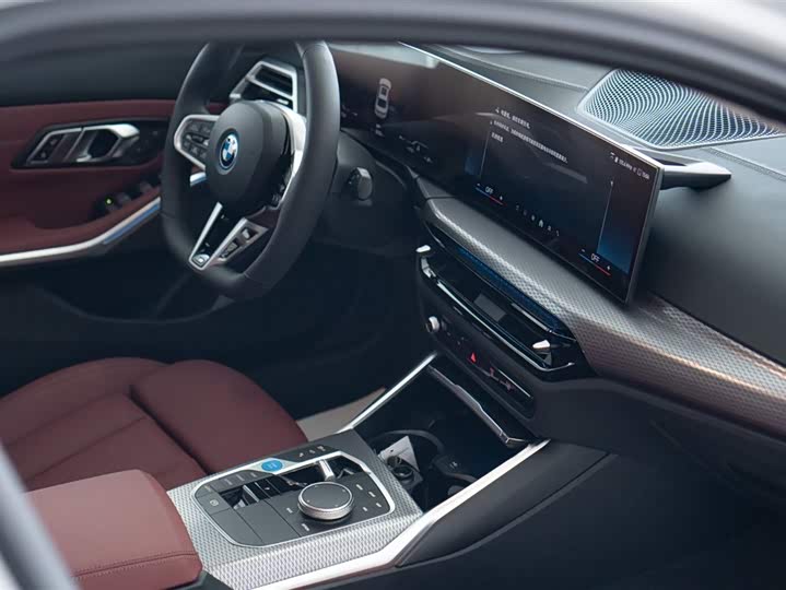 Фото 25 - BMW i3