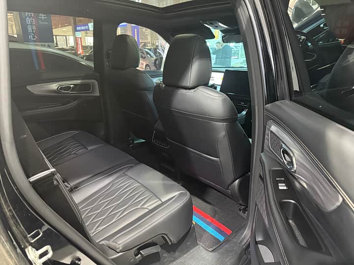 Фото 11 - GAC Trumpchi GS8