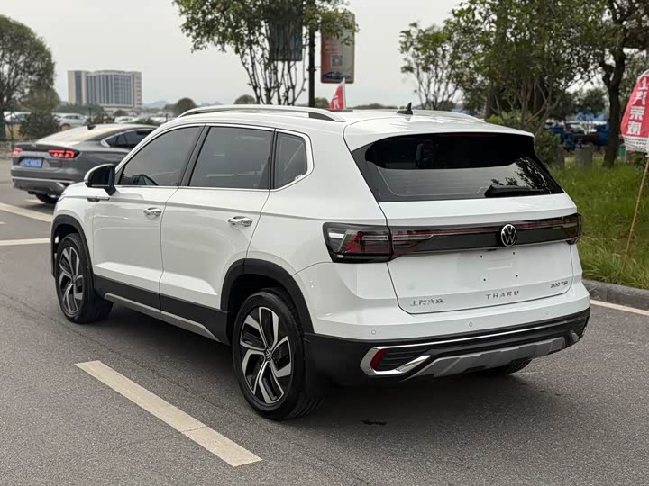 Фото 5 - Volkswagen Tharu