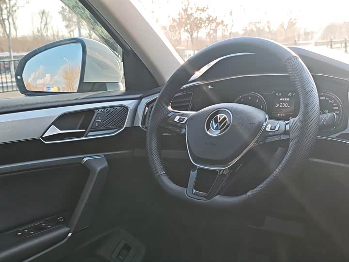 Фото 8 - Volkswagen Tayron