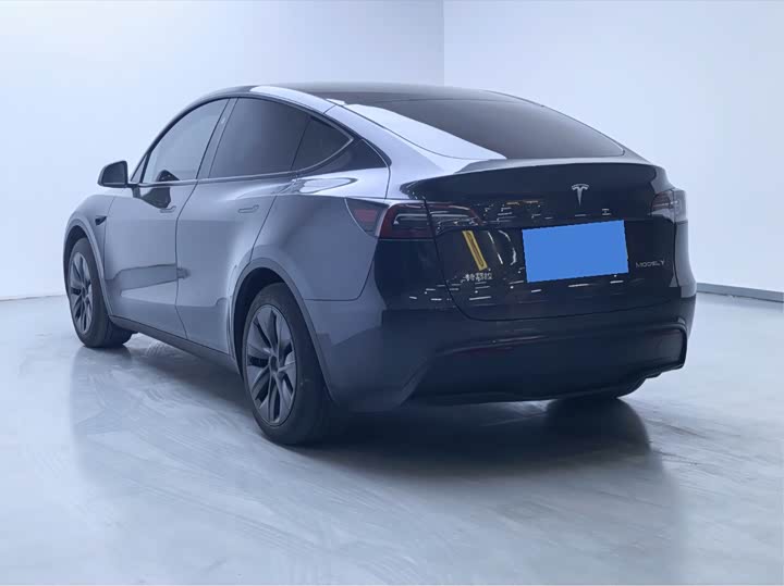 Фото 7 - Tesla Model Y