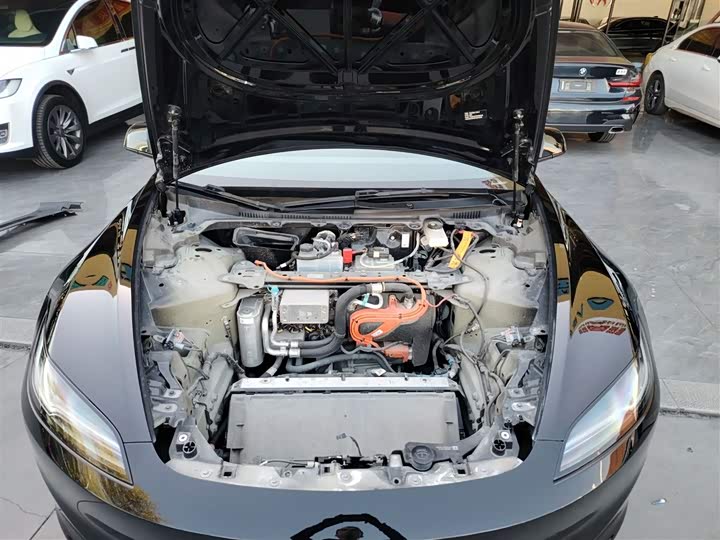 Фото 20 - Tesla Model 3