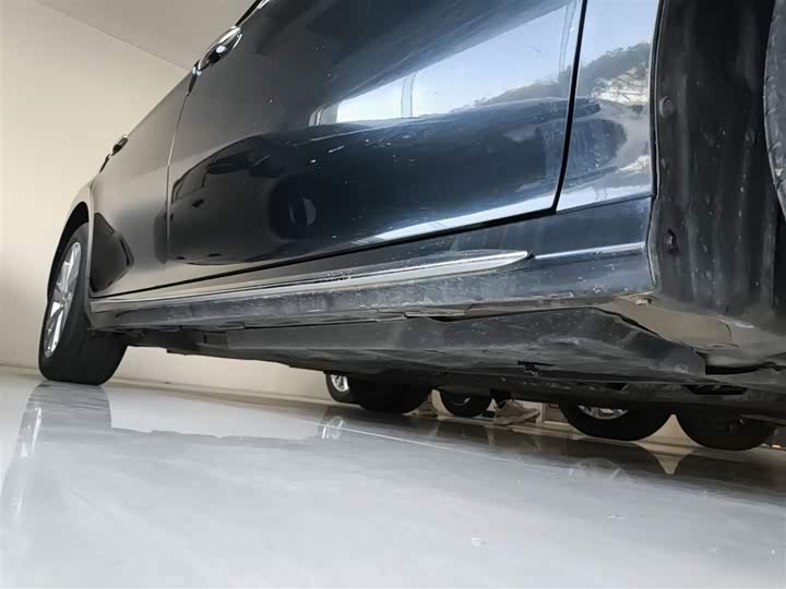 Фото 21 - Toyota Camry