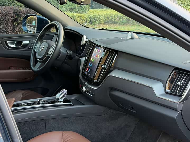 Фото 15 - Volvo XC60