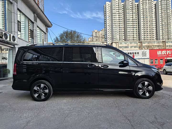 Фото 6 - Mercedes-Benz V-Class