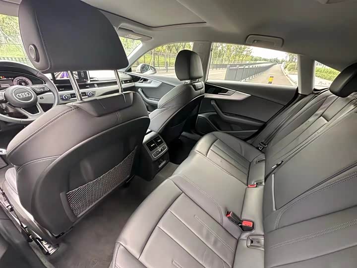 Фото 5 - Audi A5