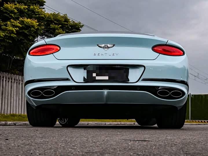 Фото 6 - Bentley Continental GT