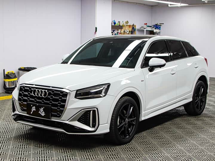 Фото 1 - Audi Q2L