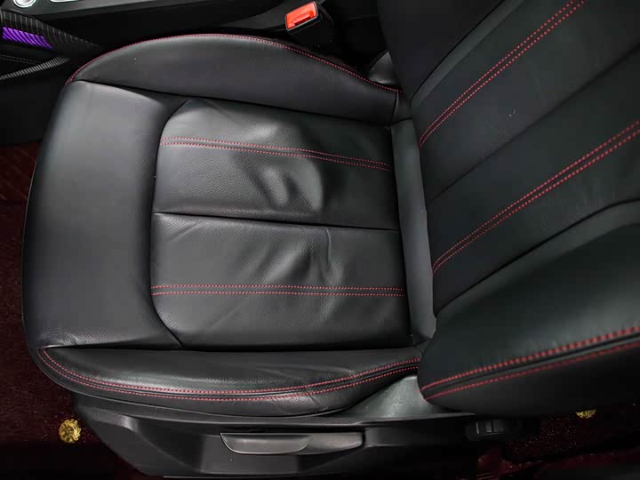 Фото 15 - Audi Q2L