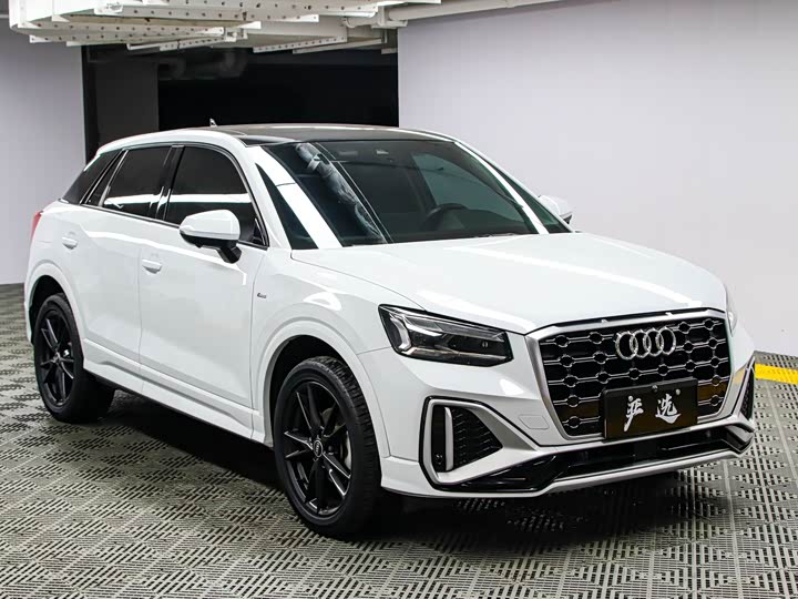 Фото 3 - Audi Q2L
