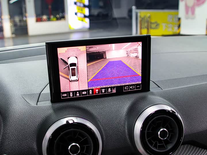 Фото 9 - Audi Q2L