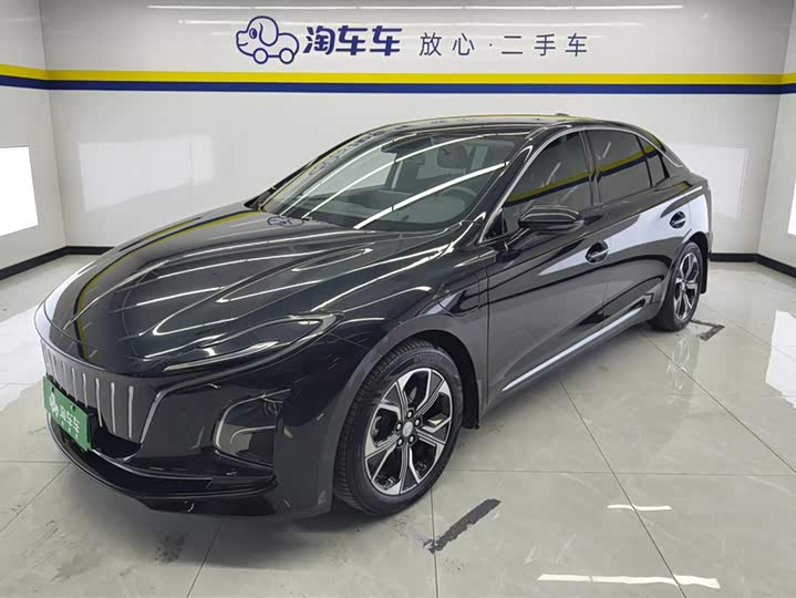 Фото 1 - Hongqi E-QM5