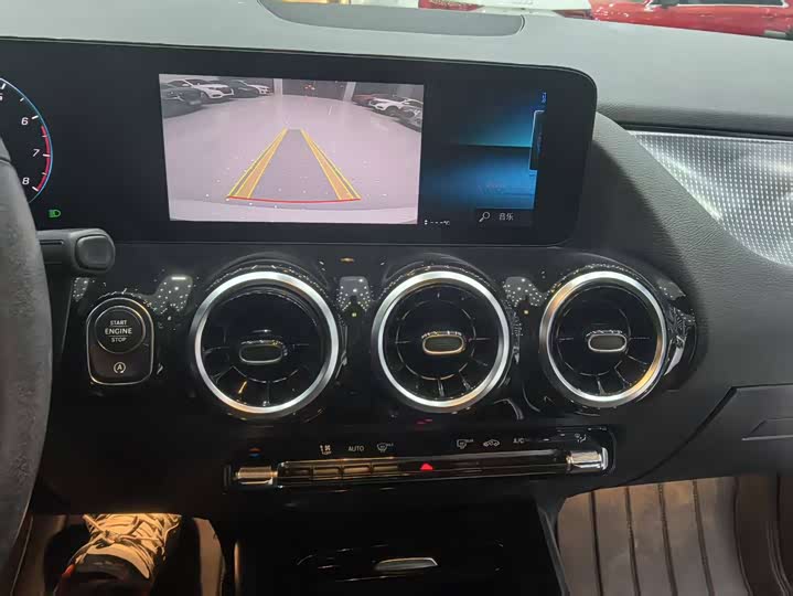 Фото 16 - Mercedes-Benz B-Class