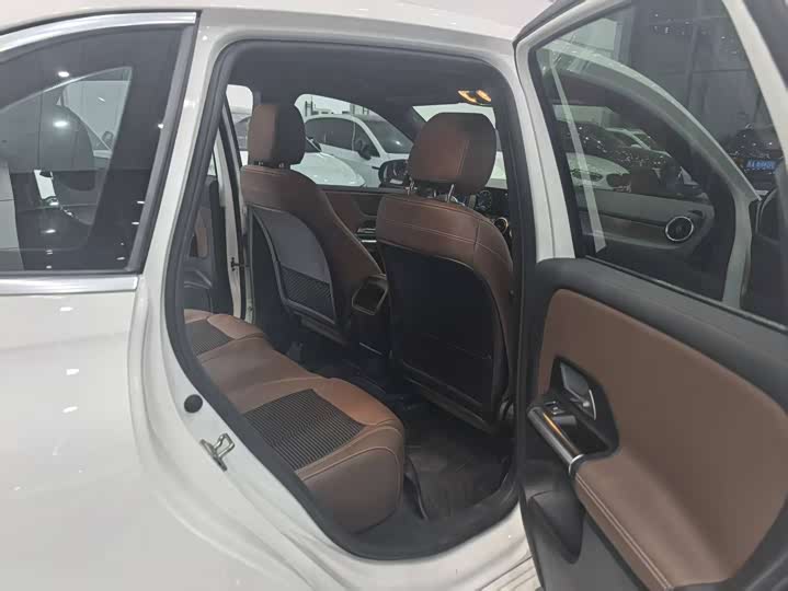 Фото 19 - Mercedes-Benz B-Class