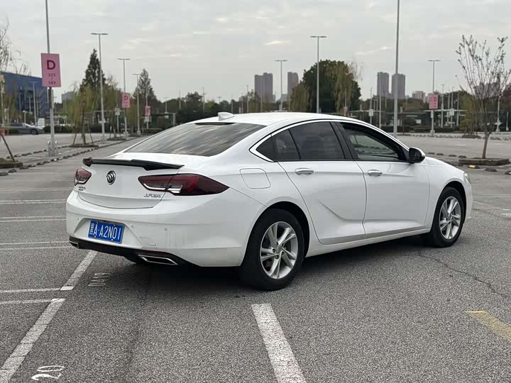 Фото 12 - Buick Regal