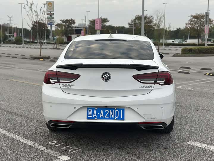 Фото 13 - Buick Regal