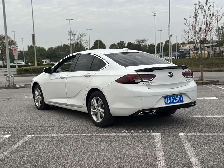 Фото 14 - Buick Regal