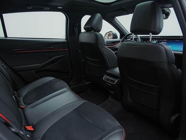 Фото 14 - Ford Mondeo