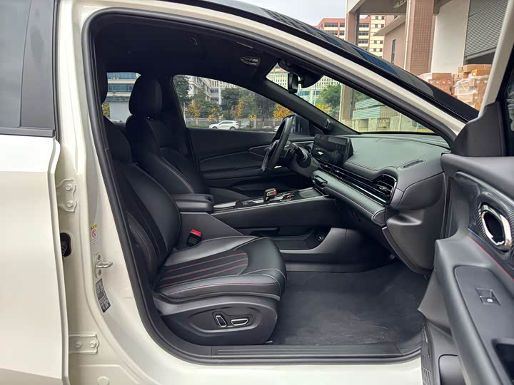 Фото 7 - GAC Trumpchi Empow R