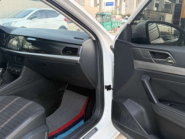 Фото 7 - Volkswagen Lavida