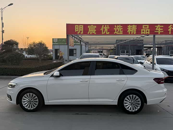 Фото 9 - Volkswagen Lavida