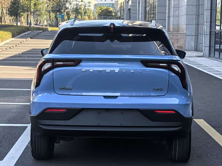 Фото 5 - Geely Geometry E Firefly