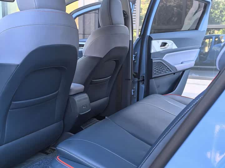 Фото 7 - Geely Geometry E Firefly