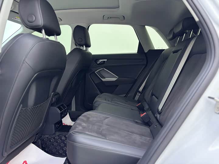 Фото 5 - Audi Q3