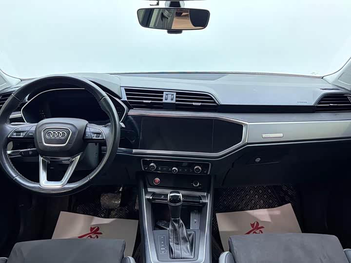 Фото 6 - Audi Q3