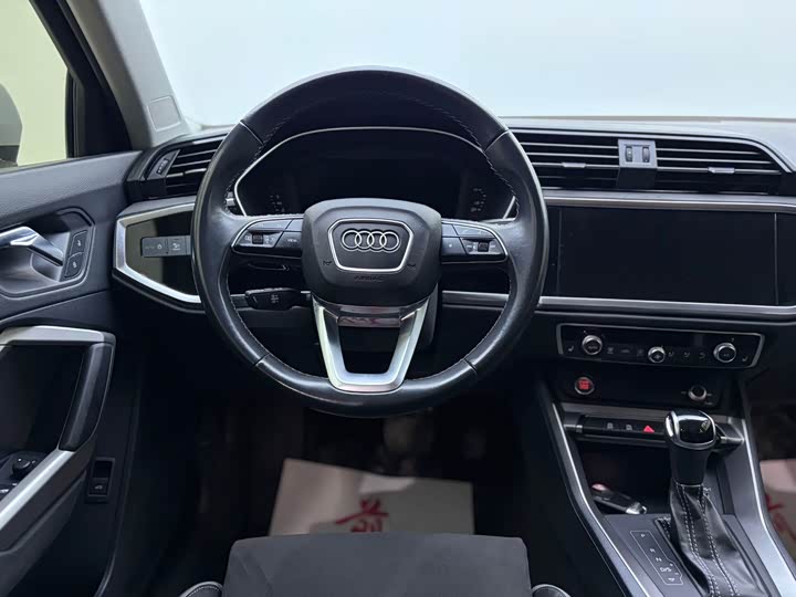 Фото 7 - Audi Q3