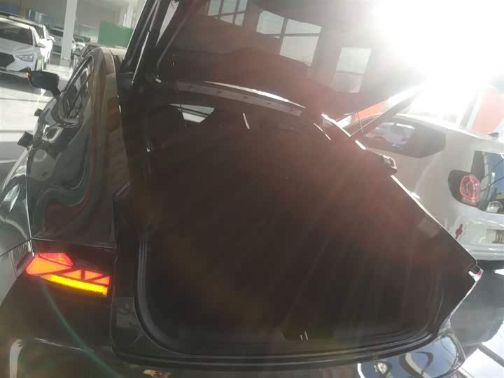 Фото 19 - Changan UNI-V