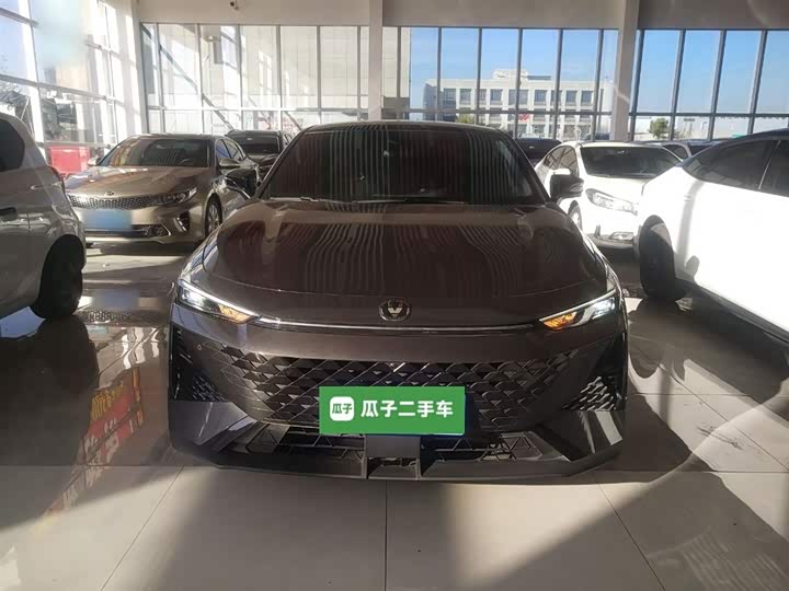 Фото 3 - Changan UNI-V