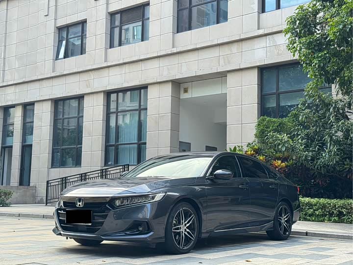 Фото 1 - Honda Accord